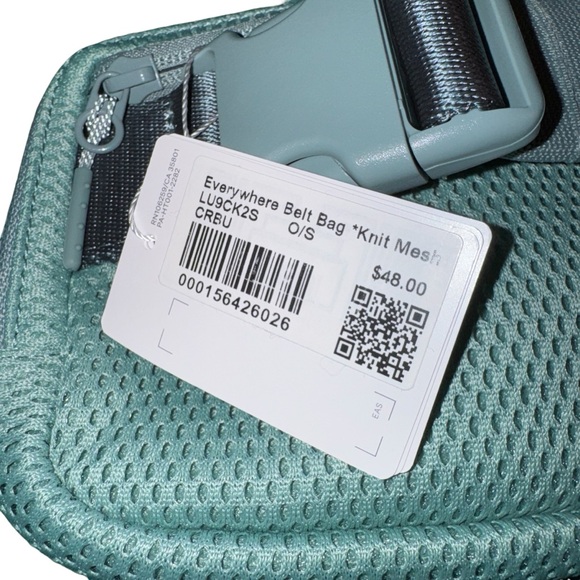 Lululemon Everywhere Belt Bag Knit Mesh Crater Blue, 1L NWT - Picture 4 of 4